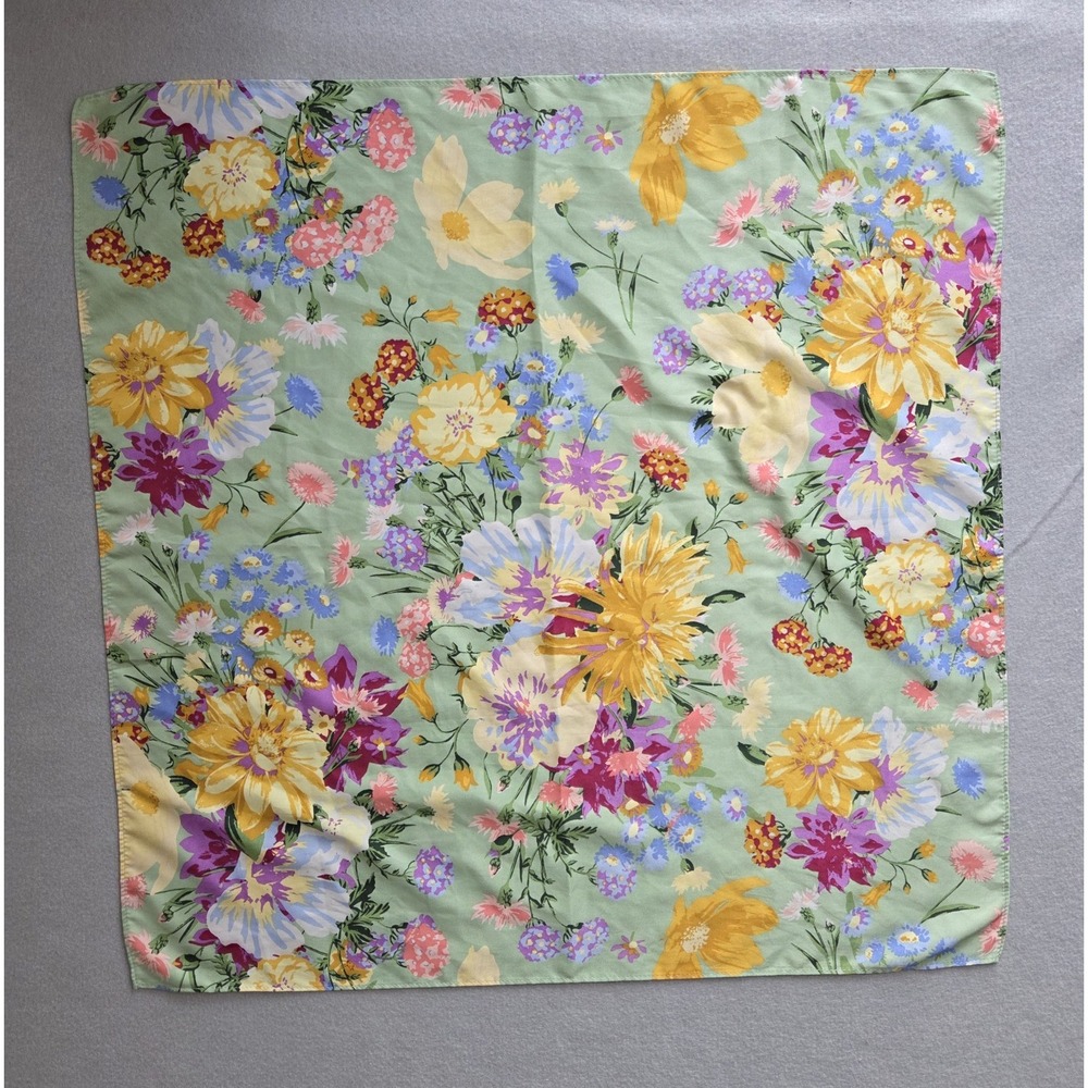 H&M Women's Delicate Floral Scarf 100% Polyester In Green 21"/22" In Ex . Con